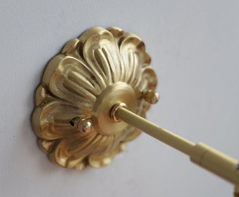 Vintage Ribbed Globe White Ceramic Wall Light with Carved Flower Fixture_Golden Brushed Braxx Carved Flower Fixture
