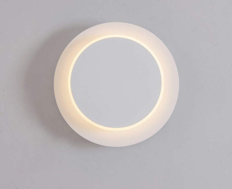White Geometric LED Wall Light in Scandinavian Style Round