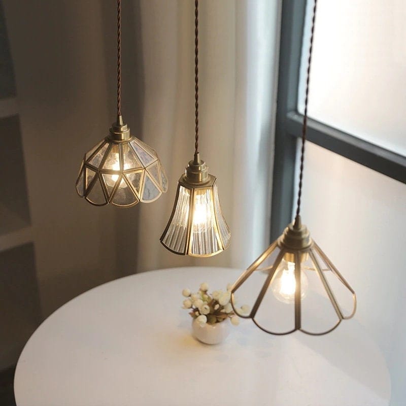 Vintage_Flower_Glass_Ceiling_Pendant_Light_with_Brass_Frame_Rustic_Dining_Room